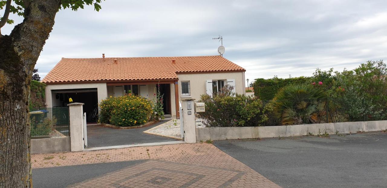 La Rochelle Classe 3 Etoiles Nieul-sur-Mer Exterior photo